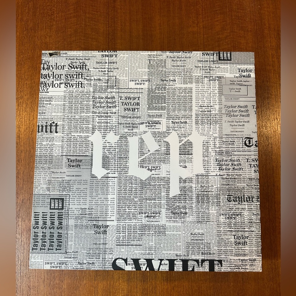 Taylor Swift Reputation Tour VIP Box - Picture 8 of 9